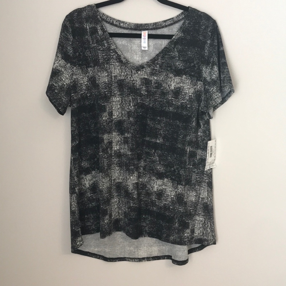 Christy T Large - black and white